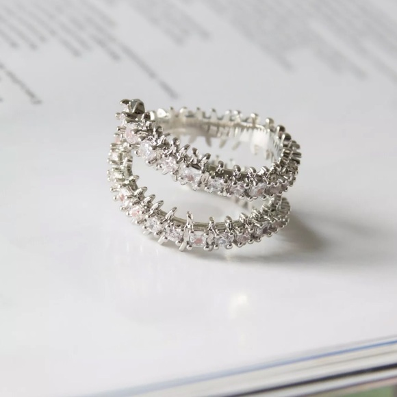 KENDRA SCOTT • Silver Beck Wrap Ring - Picture 5 of 8